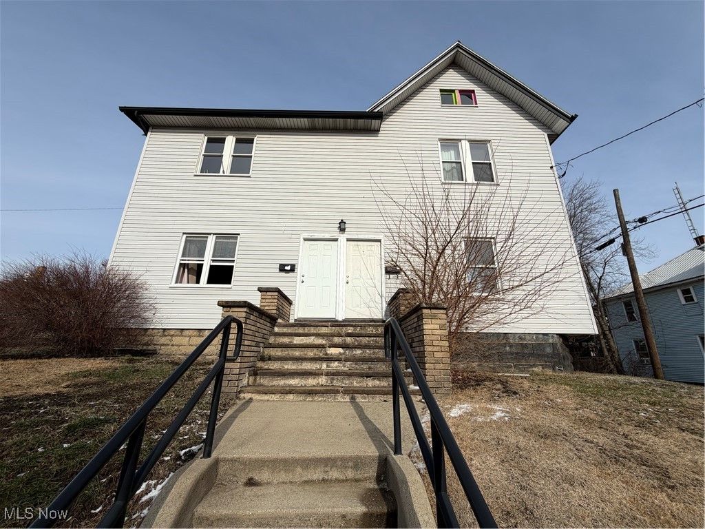 Photo of 317 12th Street NE, Canton, OH 44704 (MLS # 5180854)