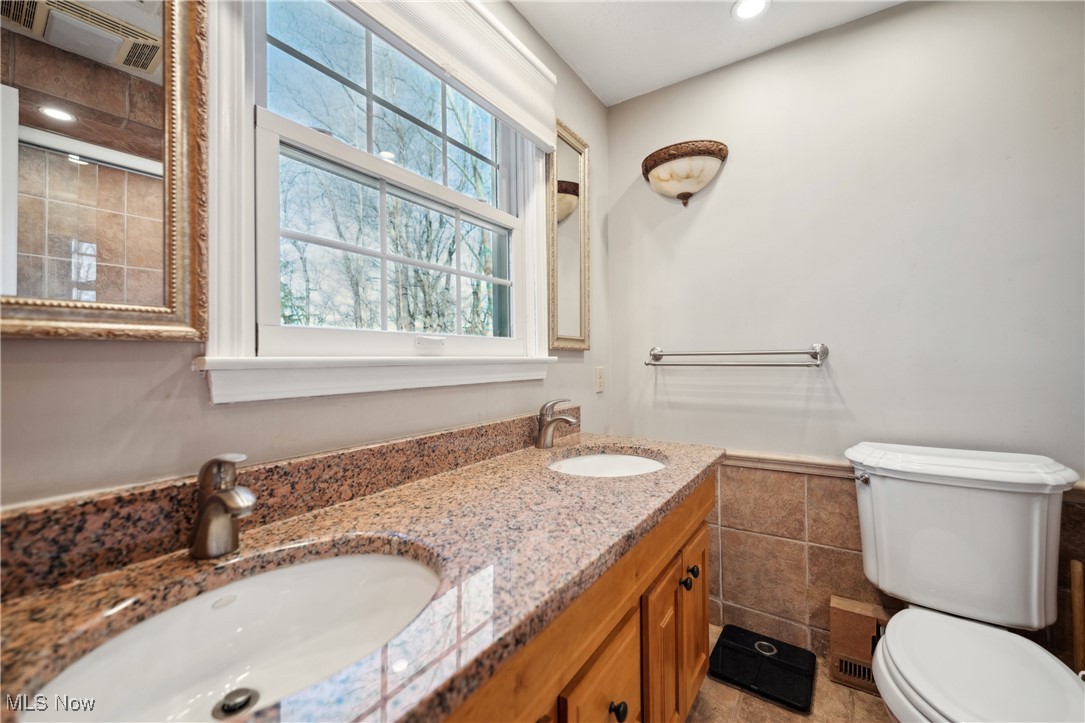 264 Monticello Drive, Chagrin Falls, Ohio image 26