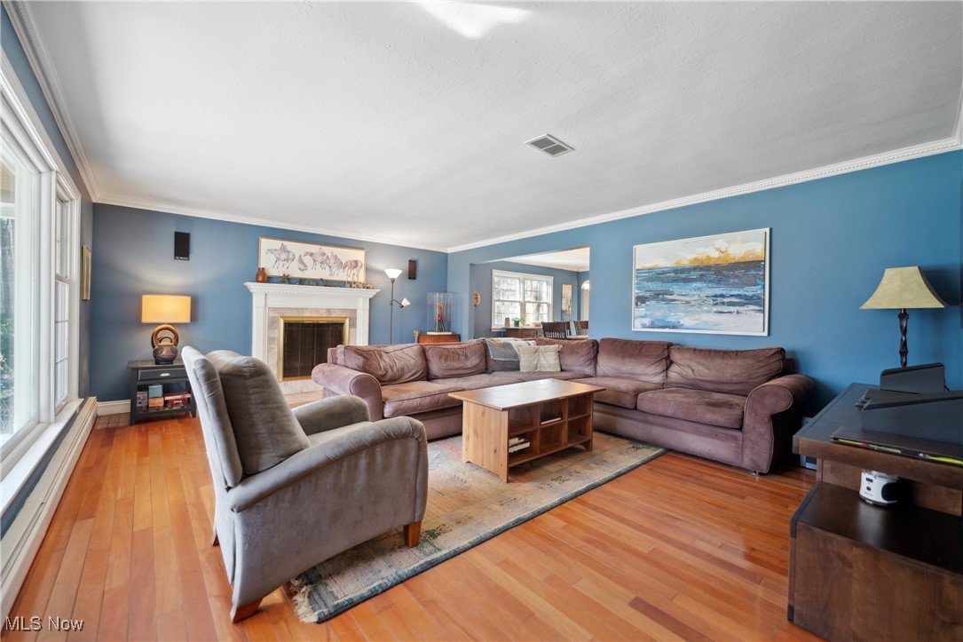 264 Monticello Drive, Chagrin Falls, Ohio image 4