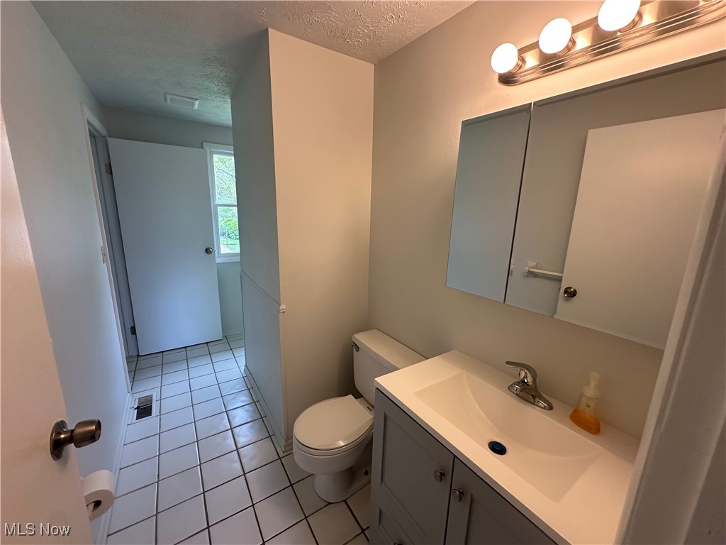 2332 Birch Trace Drive, Austintown, Ohio image 23