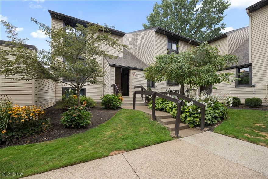 Beautifully updated 2-bedroom, 2-bath condo in Oak Knolls at Greenwood Parkway, Sagamore Hills (Nordonia Hills Schools). Open-concept layout with breakfast bar and spacious dining area. New flooring (living room, hall, bedrooms) 2020, updated electrical 2020, new refrigerator, dishwasher, and AC unit 2020. Generous bedrooms with great closet space and two full baths. Includes a 1-car garage. Enjoy Greenwood Village amenities: clubhouse, fitness center, playgrounds, tennis courts, indoor pool, plus a saltwater outdoor pool located right next to the building. Convenient location near parks, shopping, and highways.