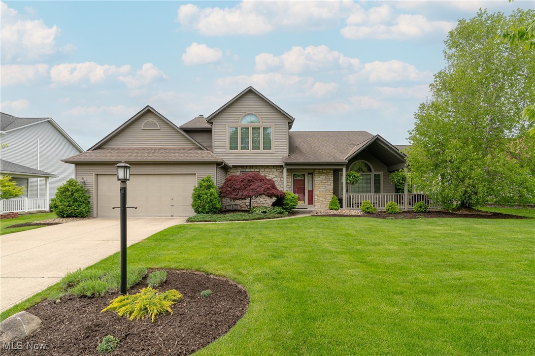 10184 Versailles Drive, Strongsville, Ohio image 1