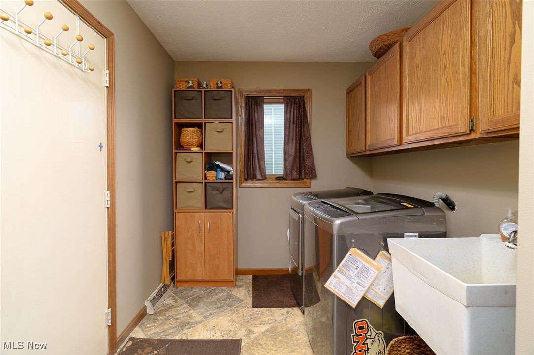 10184 Versailles Drive, Strongsville, Ohio image 12