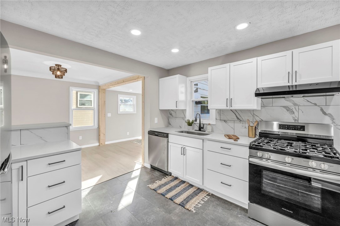 3726 W 169th Street