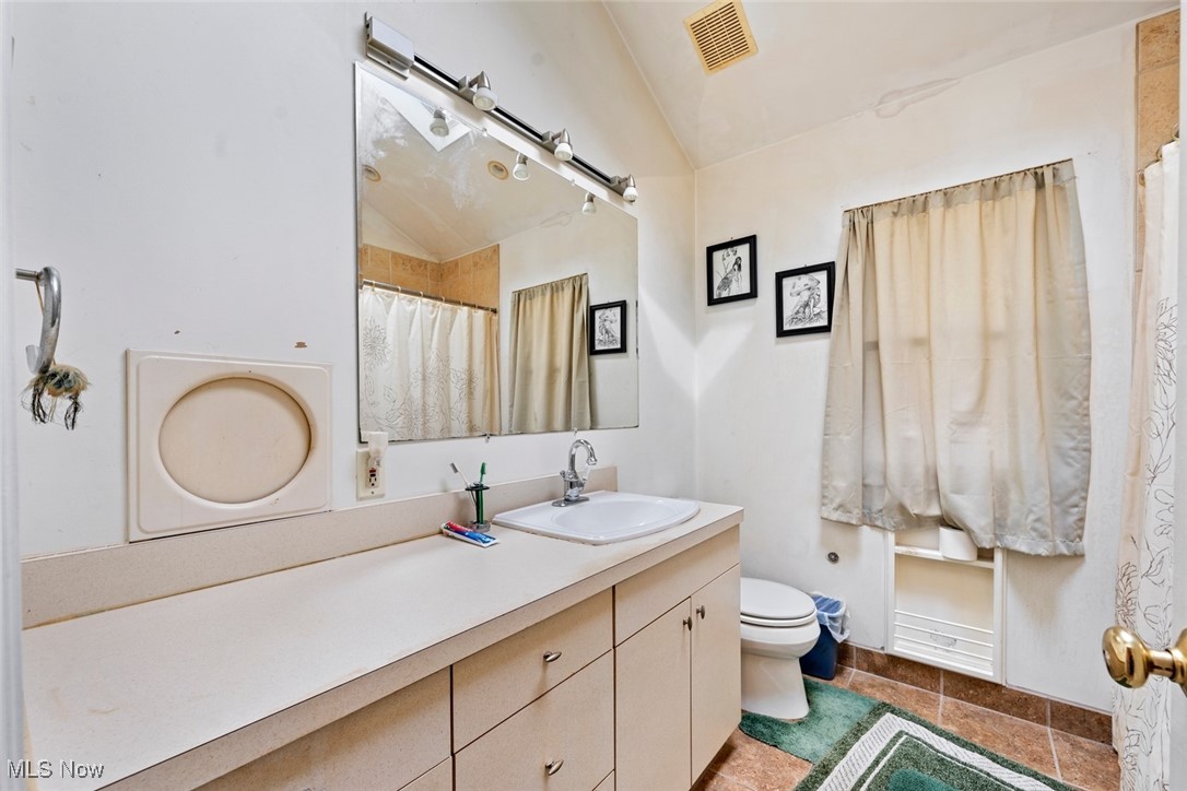 7702 W Pleasant Valley Road, Parma, Ohio image 10