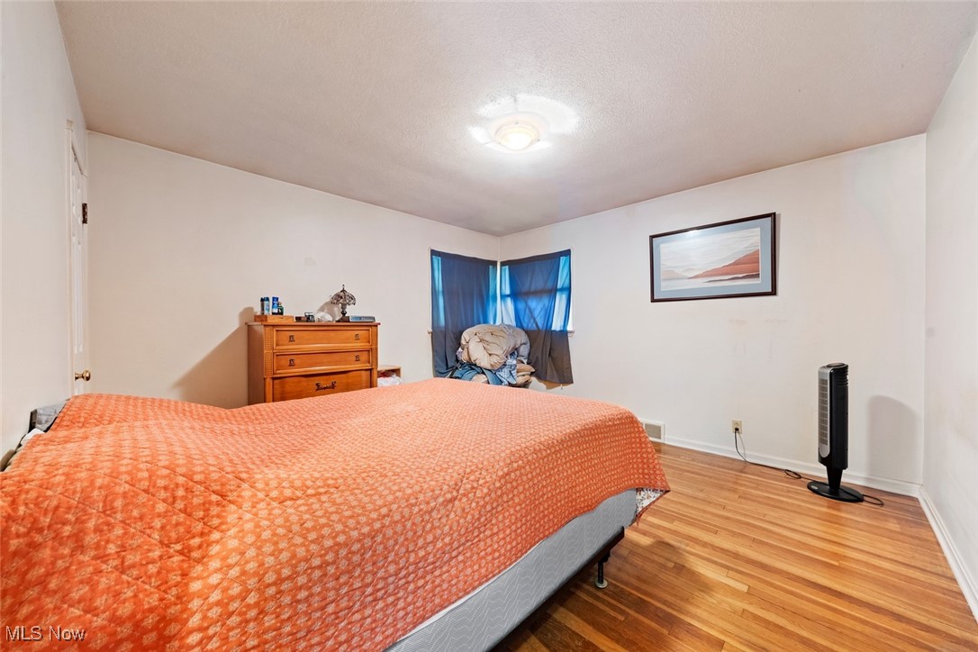 7702 W Pleasant Valley Road, Parma, Ohio image 7