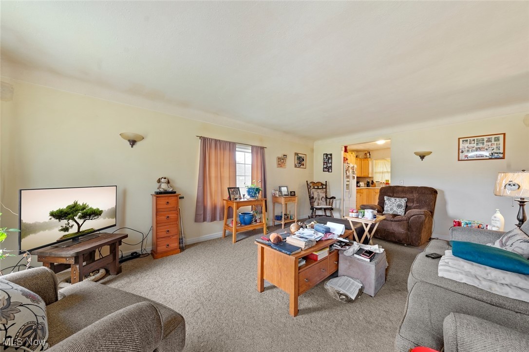 7702 W Pleasant Valley Road, Parma, Ohio image 2
