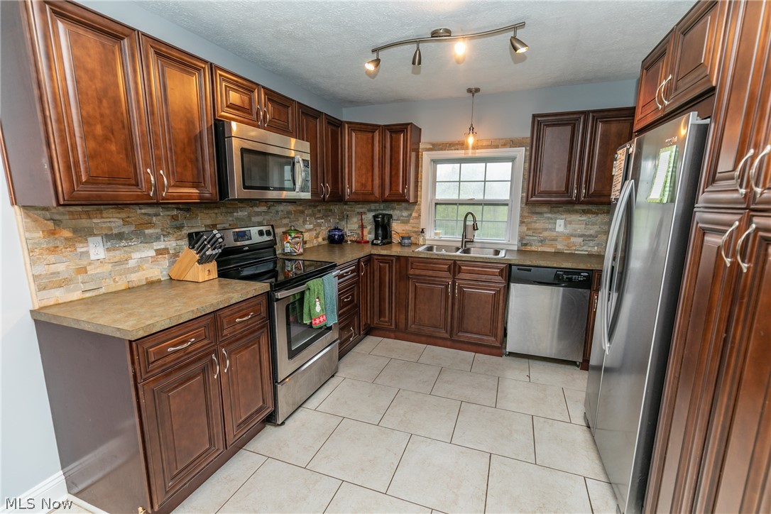 Meadowbrook Lake - Residential