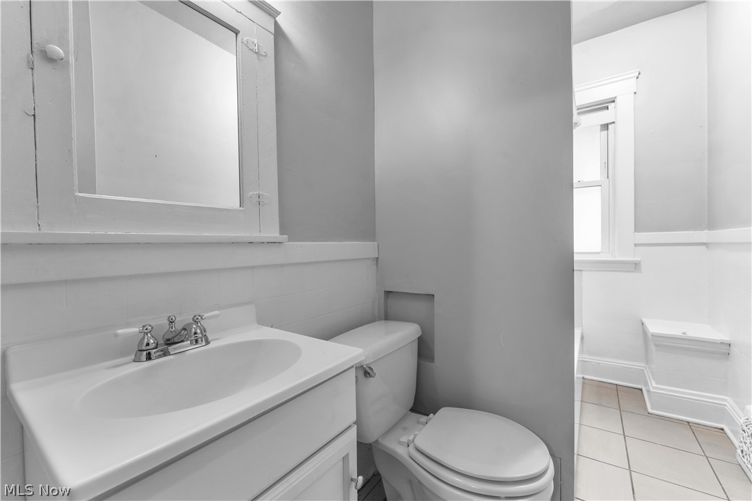 Lorain St & Denison Ave Land Co - Residential Lease