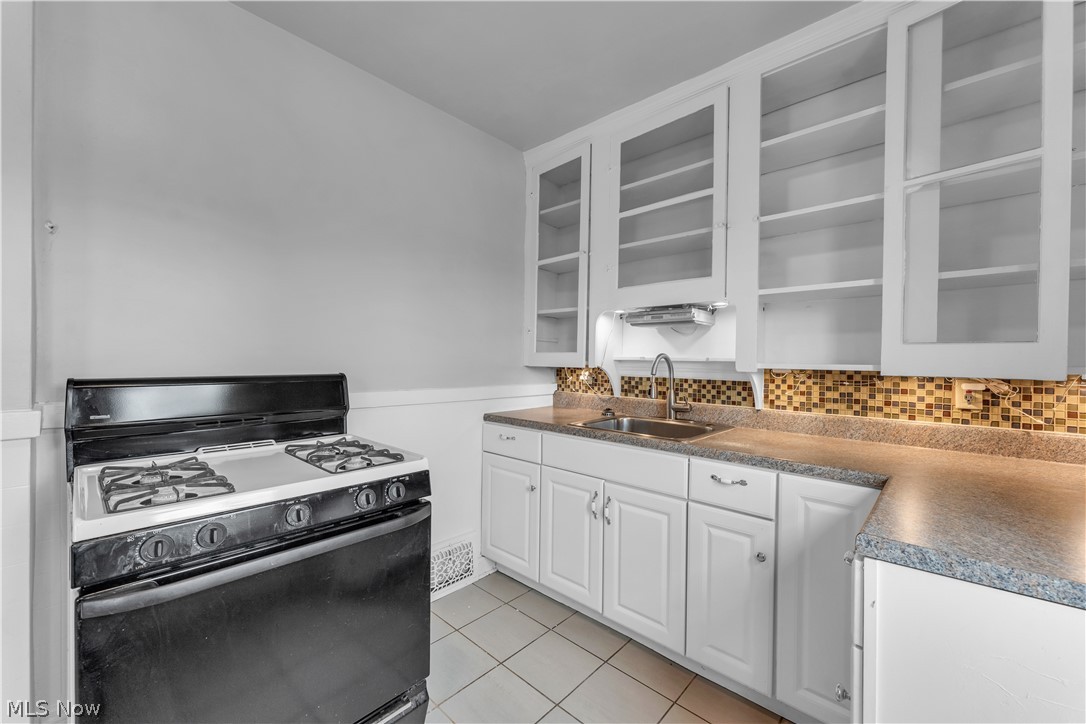 Lorain St & Denison Ave Land Co - Residential Lease