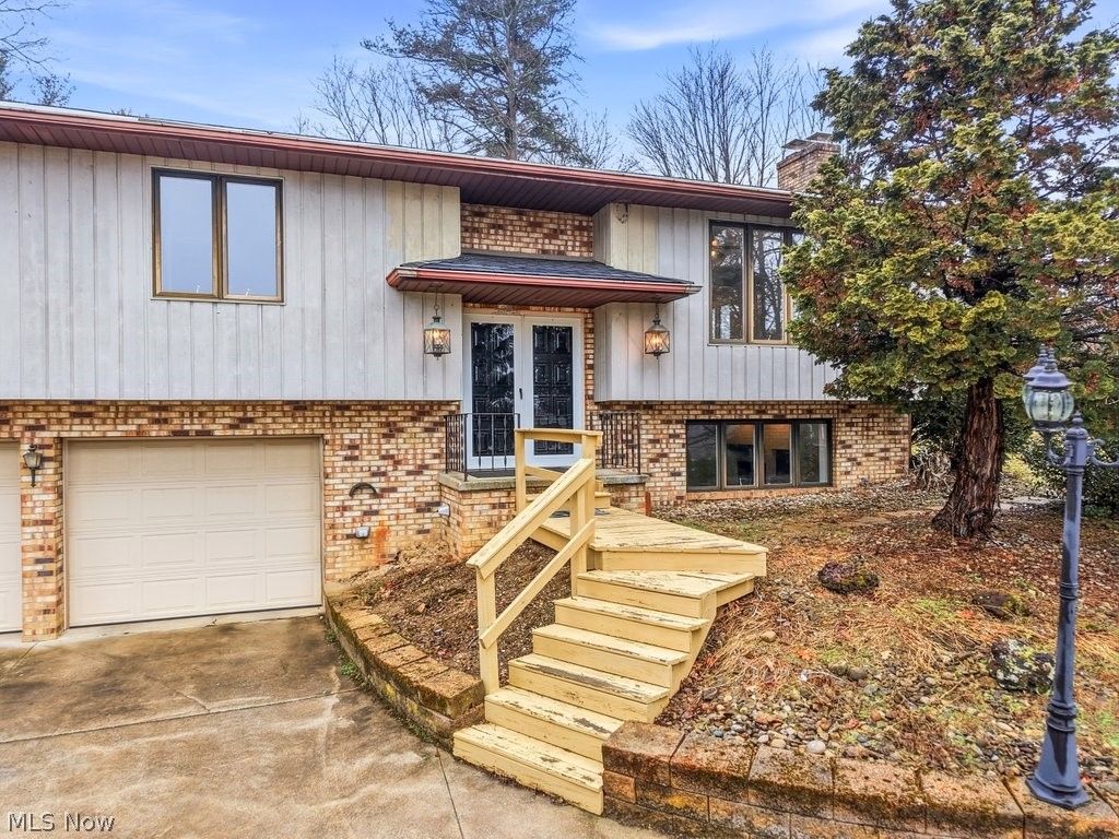 Photo of 1464 Blair Drive, Akron, OH 44312 (MLS # 5195408)