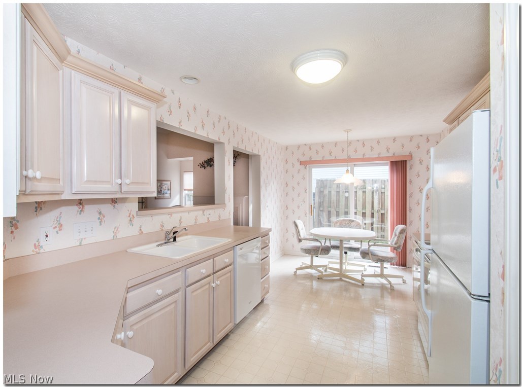 Cinnamon Woods Condos - Residential