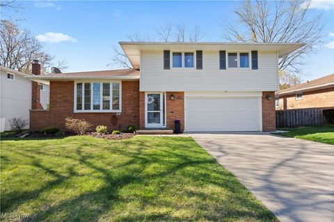 21761 Elizabeth Avenue Fairview Park OH 44126