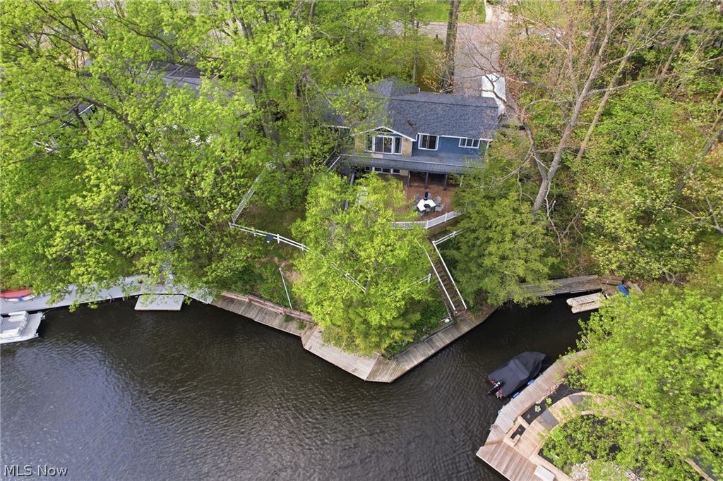 Photo of 2410 Plum Creek Drive, Roaming Shores, OH 44084 (MLS # 5211660)