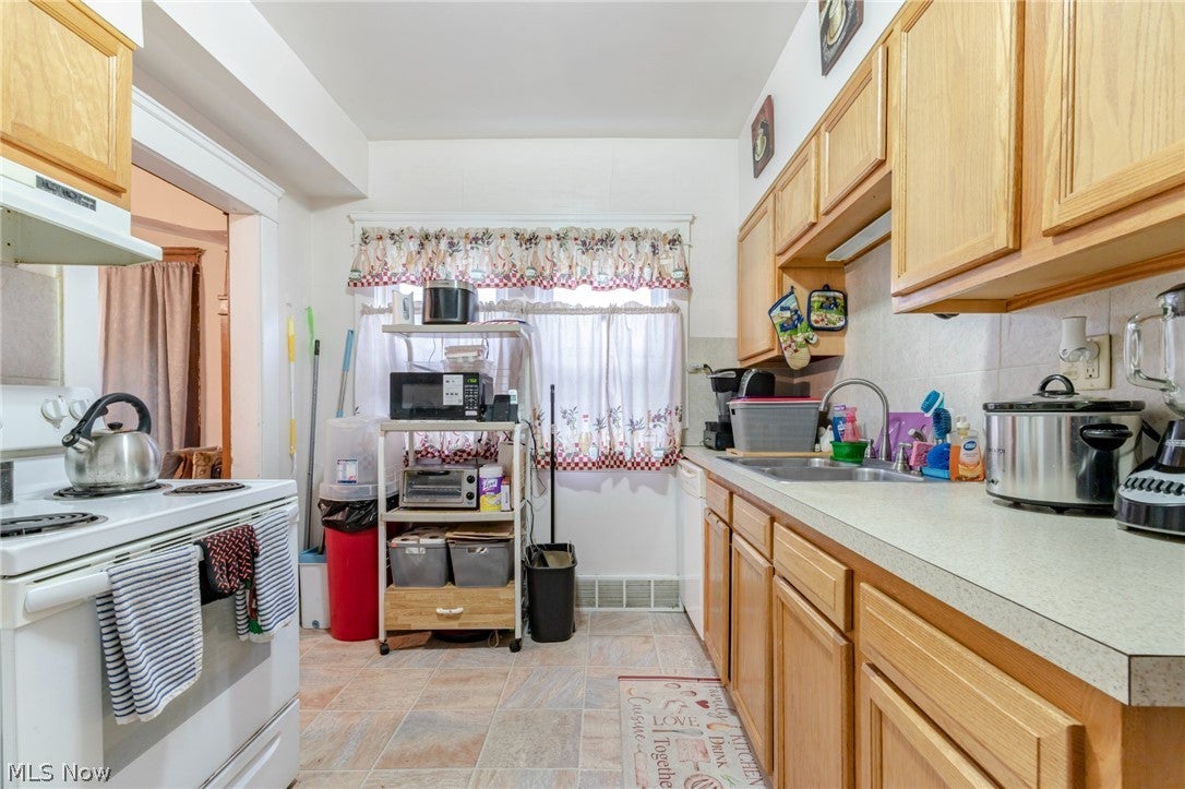 2192 Edgewood Road
