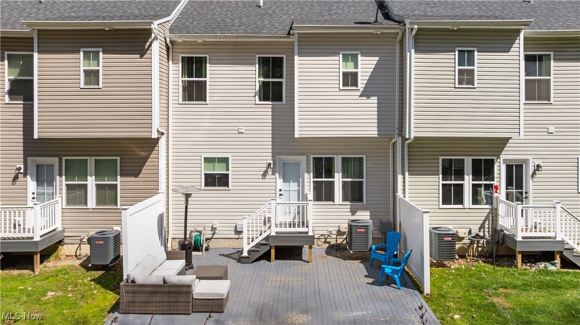 820 Buckeye Drive, Akron, Ohio image 33