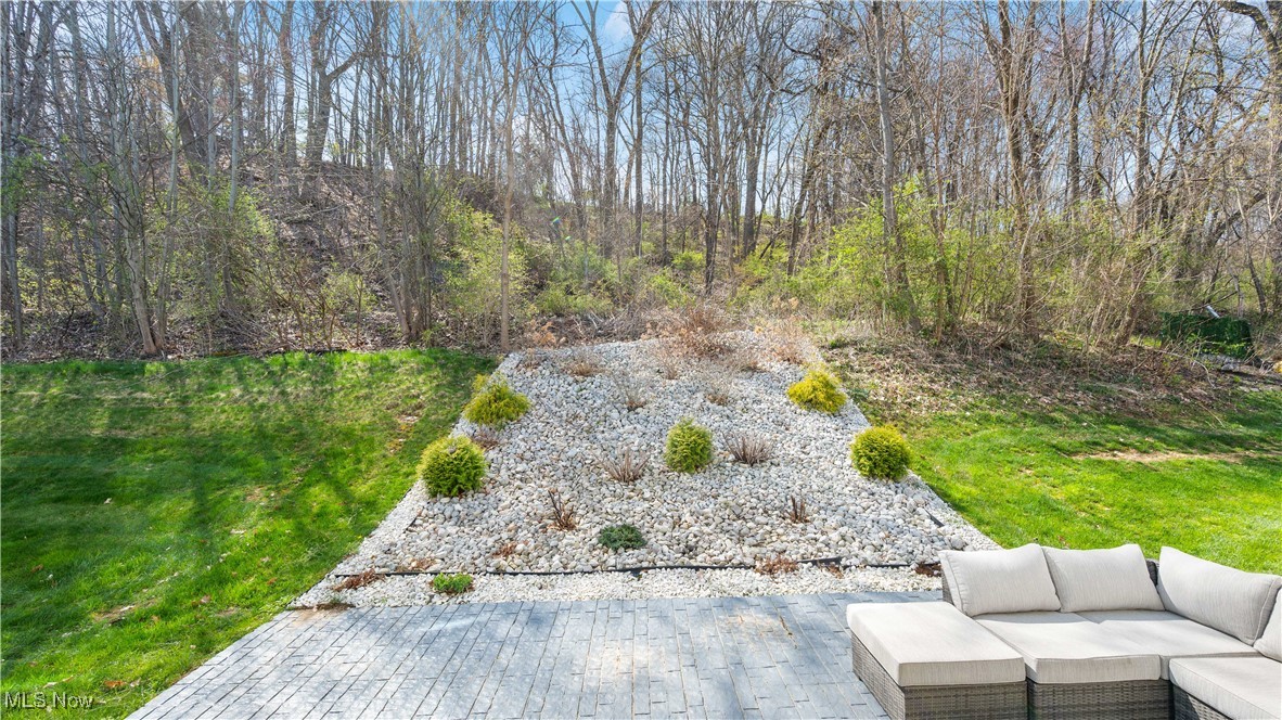 820 Buckeye Drive, Akron, Ohio image 32