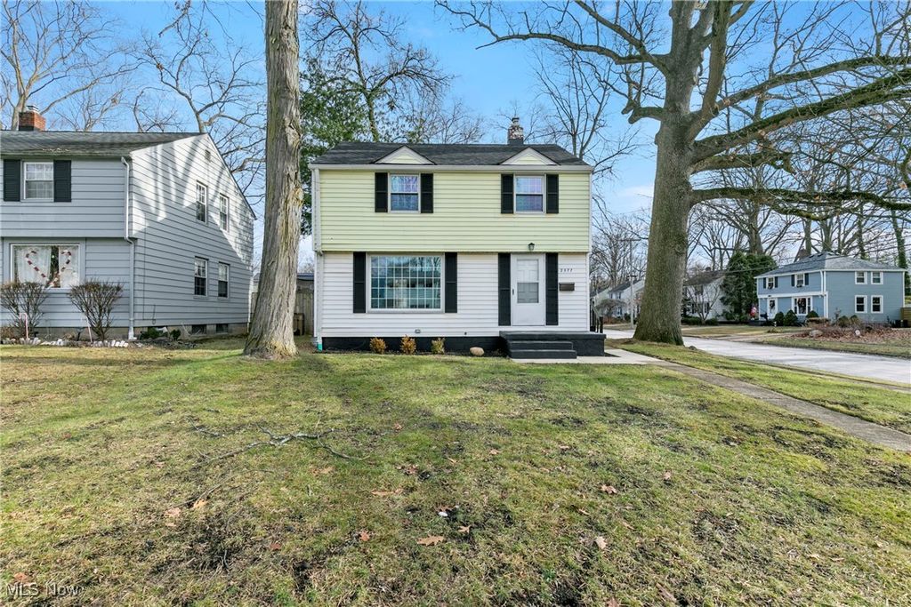 Photo of 2577 Hawthorne Road, Cuyahoga Falls, OH 44221 (MLS # 5174316)