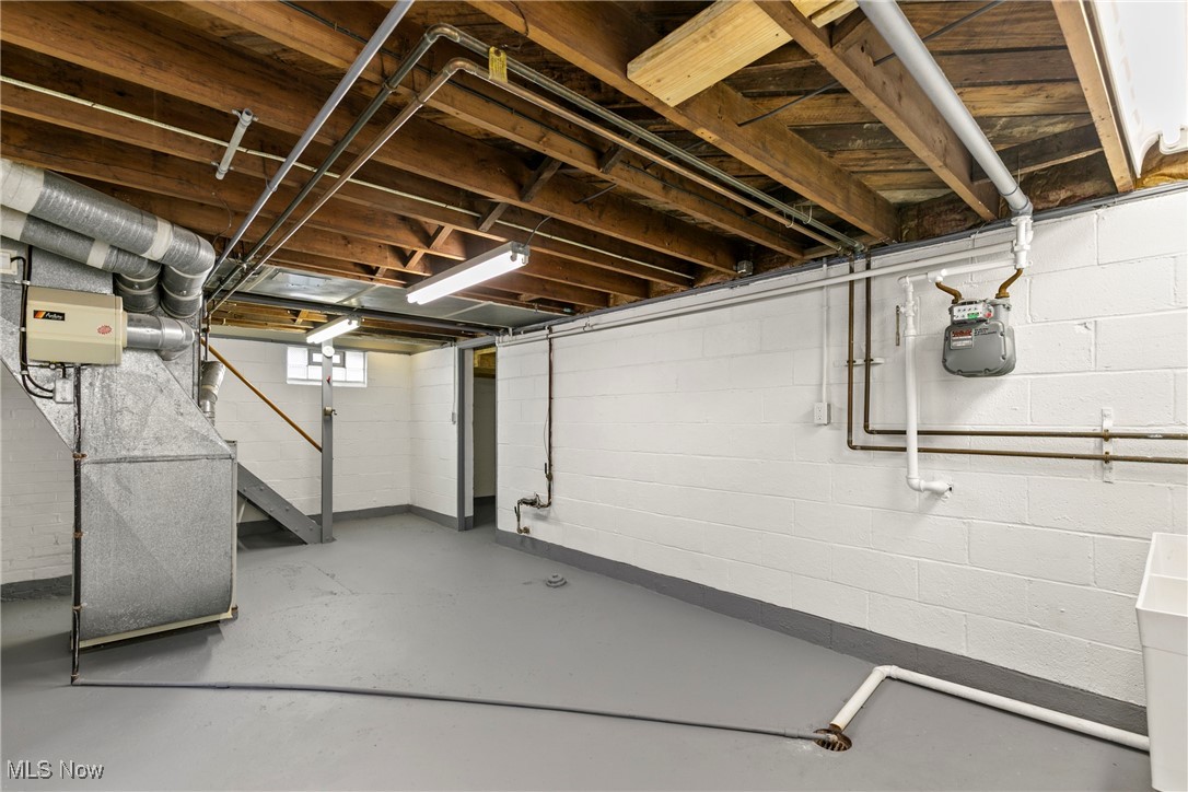 Cuyahoga River Estate - Residential