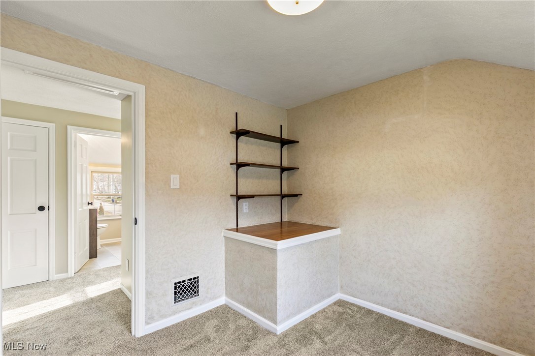 Cuyahoga River Estate - Residential