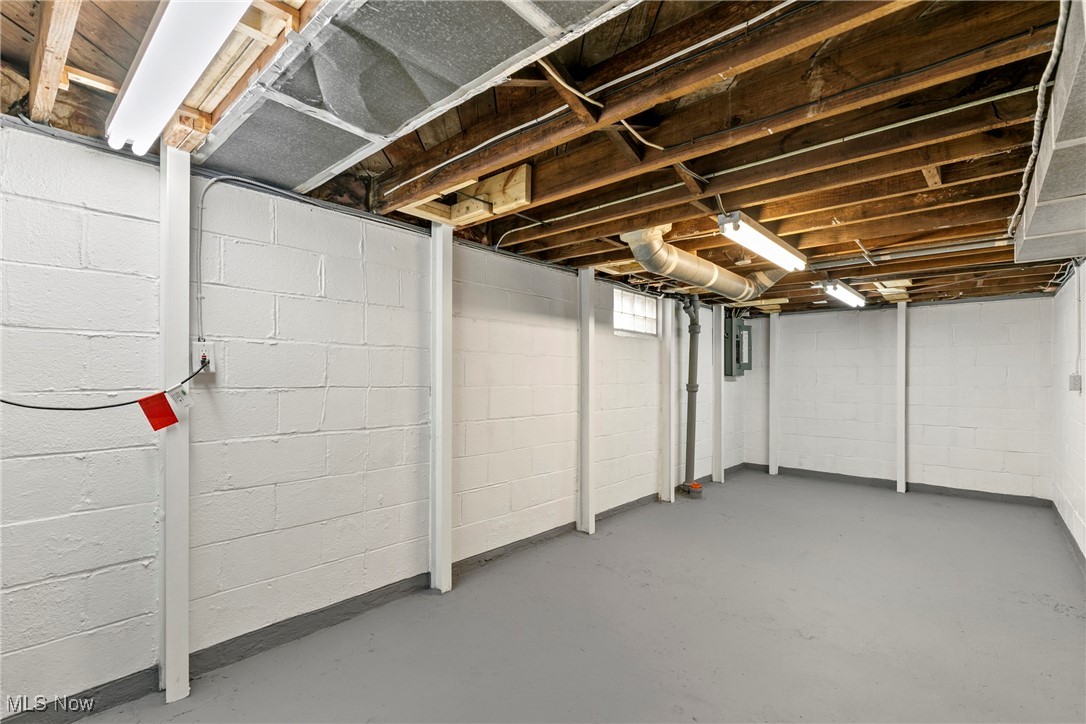 Cuyahoga River Estate - Residential