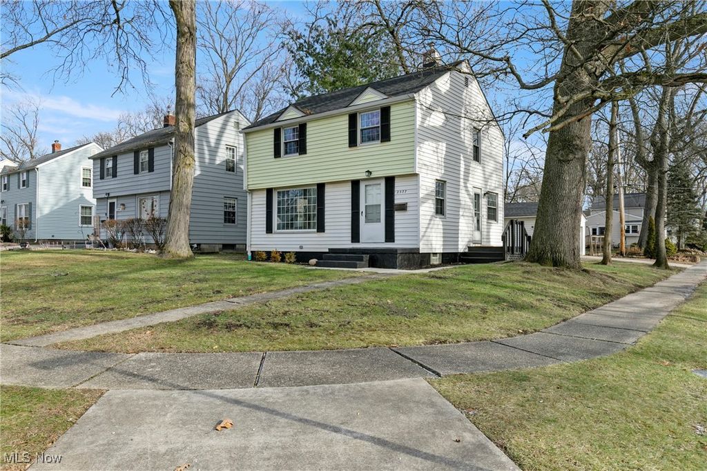 Photo of 2577 Hawthorne Road, Cuyahoga Falls, OH 44221 (MLS # 5174316)