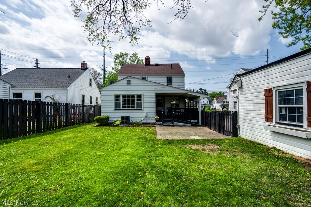 Walter H Tellings Oakmont - Residential