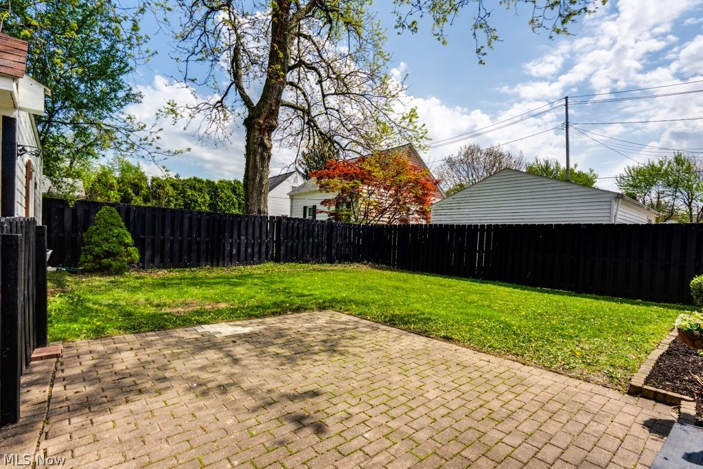 Walter H Tellings Oakmont - Residential