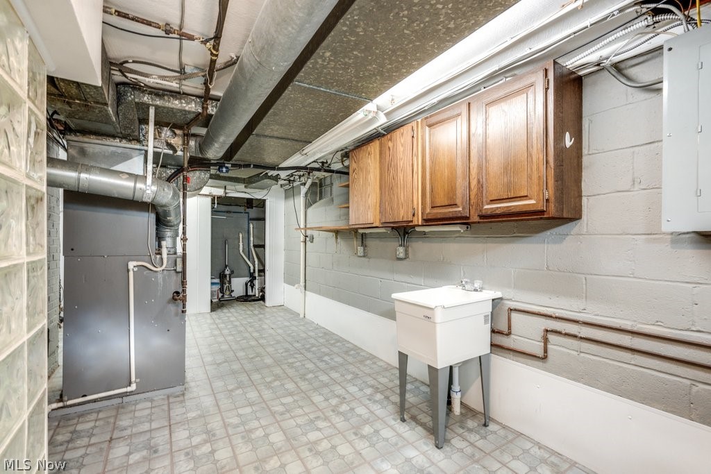 Walter H Tellings Oakmont - Residential