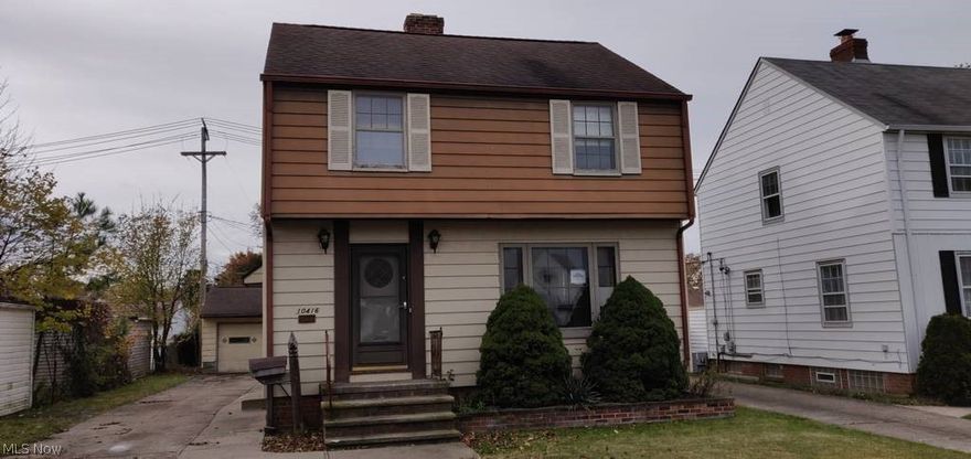 3 bed 1 bath colonial with a spacious living room and separate dining room, tons of light, full basement and more!  Convenient location that is close to parks, shopping, public transportation, freeways to downtown Cleveland or Akron
