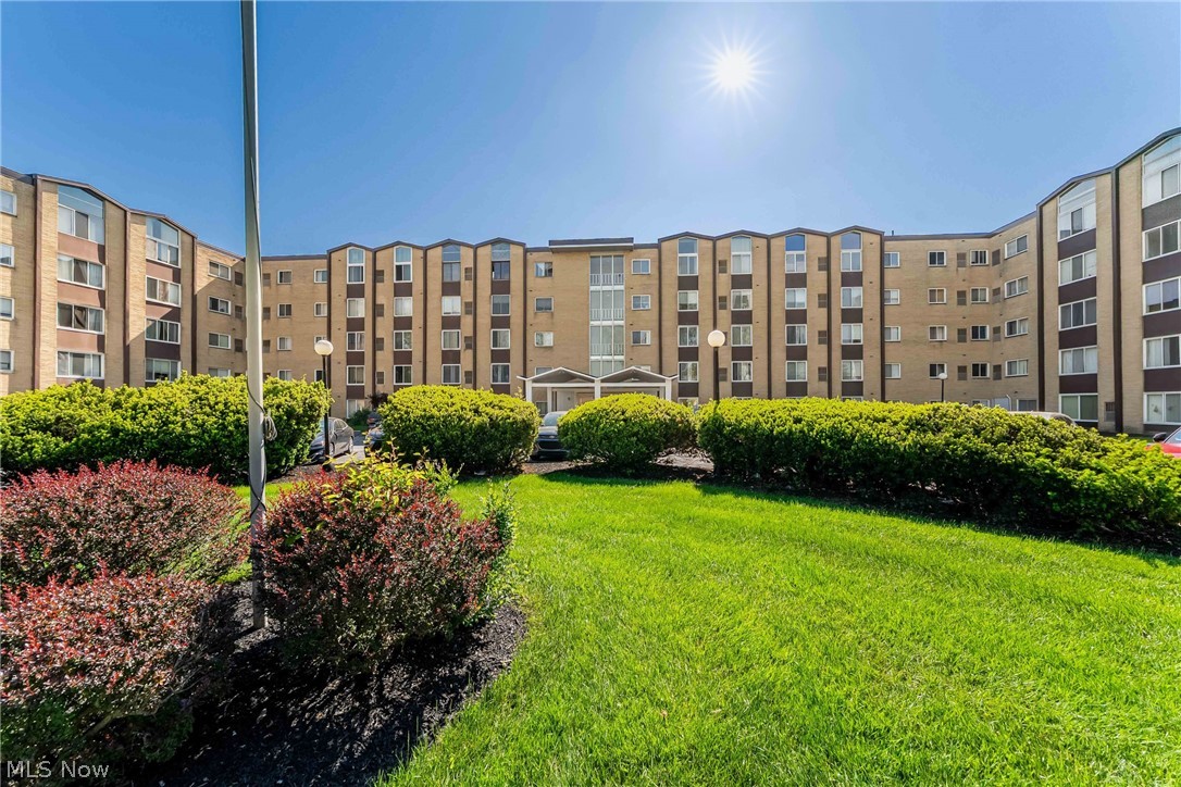 Kings Path Condos - Residential