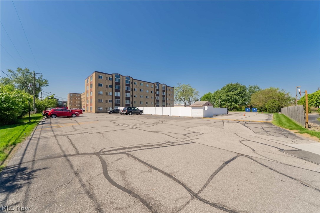 Kings Path Condos - Residential