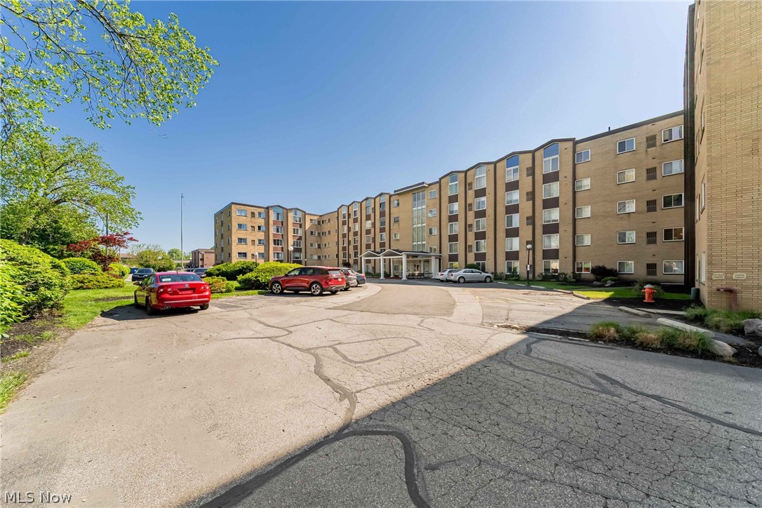 Kings Path Condos - Residential