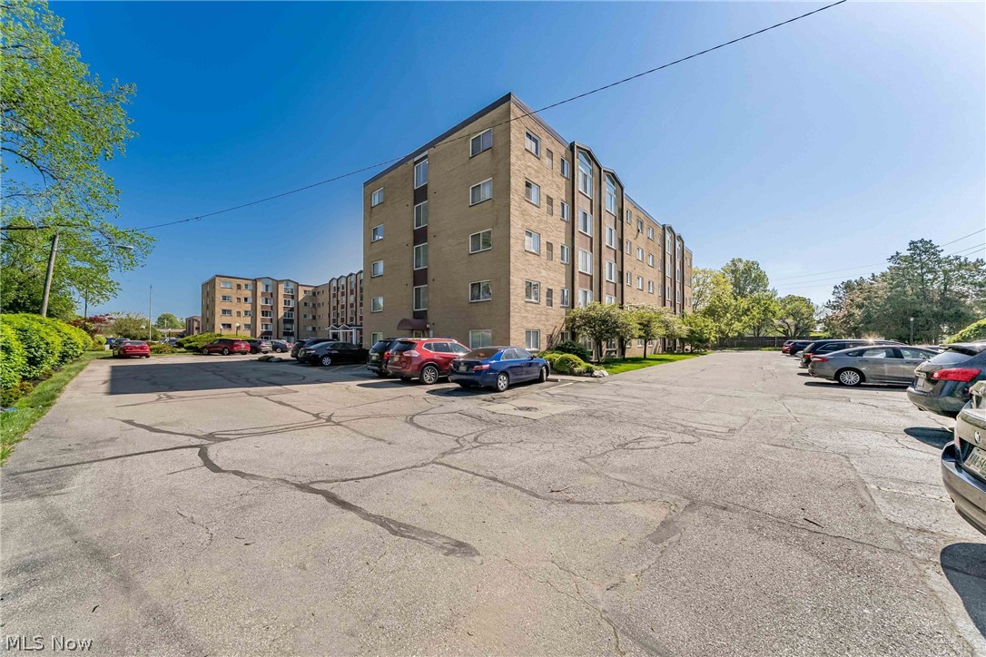 Kings Path Condos - Residential