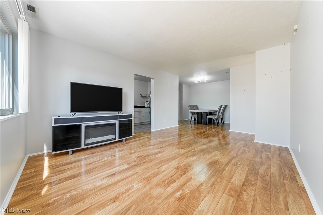 Kings Path Condos - Residential