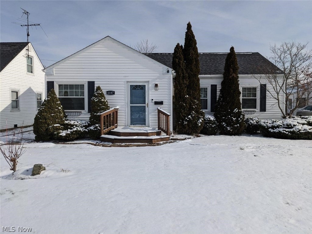 West 143rd Street 01 - Residential