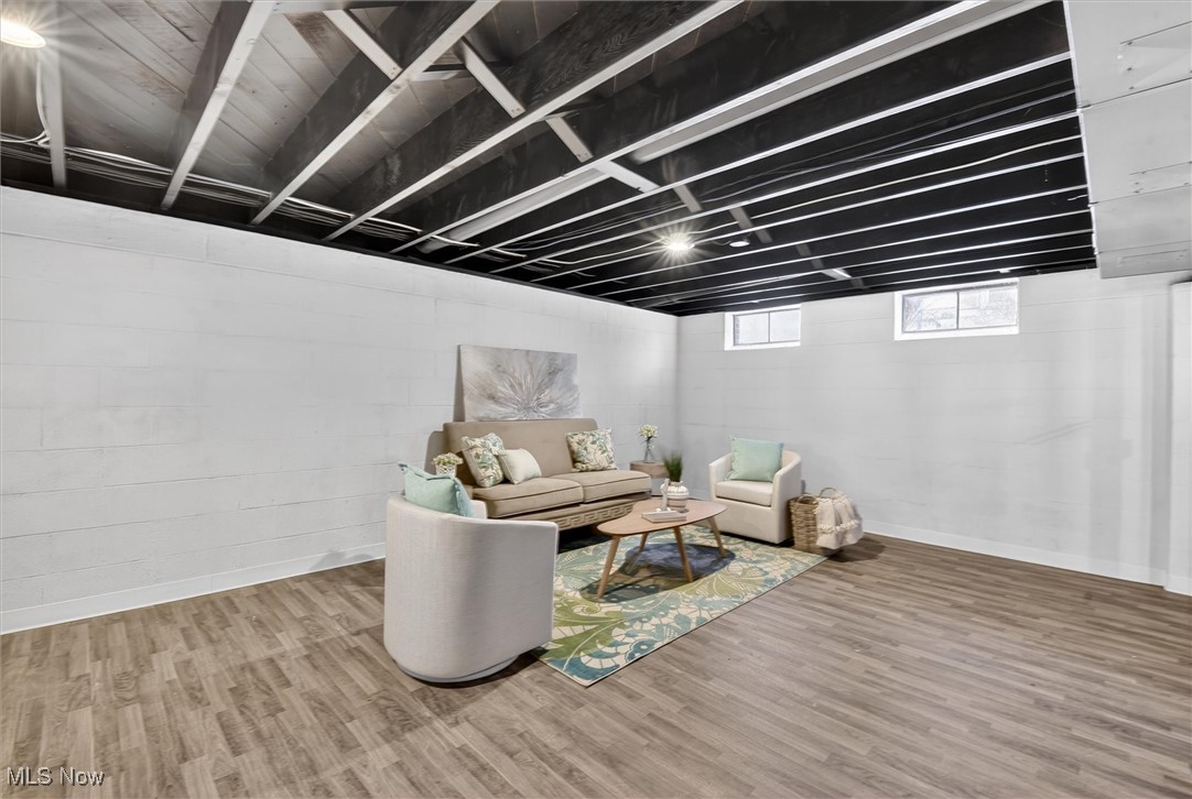 Matthes Avenue/The Matthes-Sch - Residential