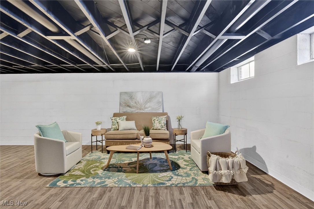 Matthes Avenue/The Matthes-Sch - Residential