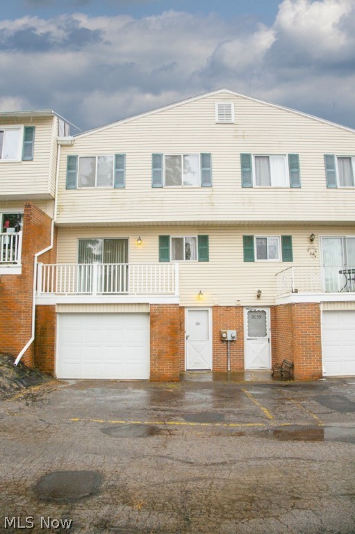 Deville Villa Twnhms - Residential Lease
