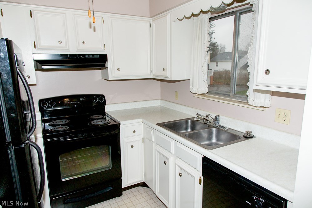 Deville Villa Twnhms - Residential Lease