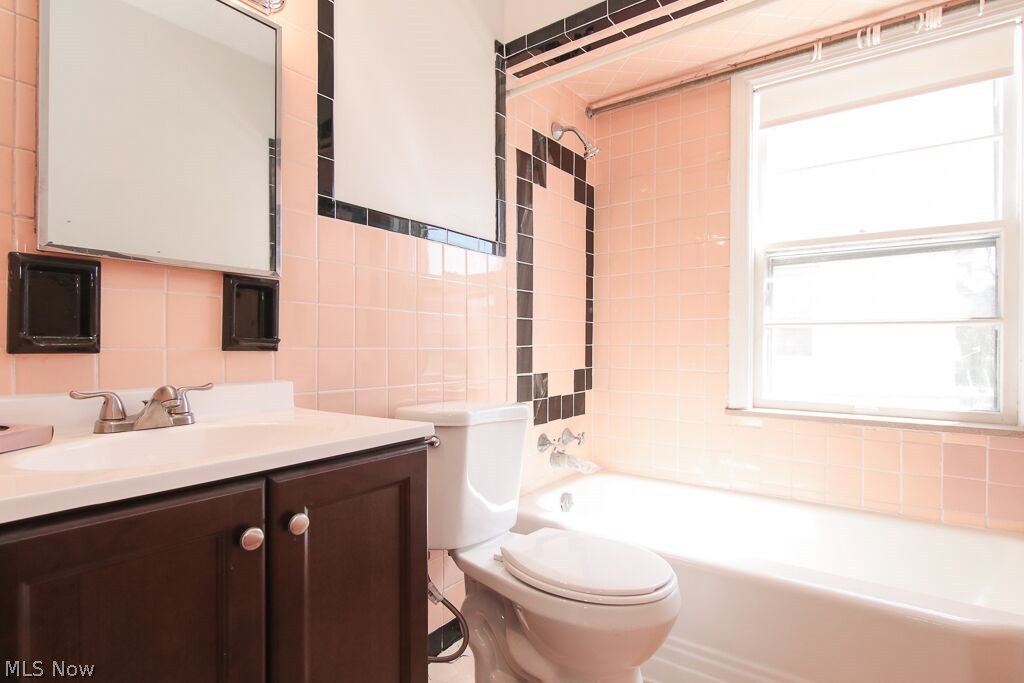 Cedar Center - Residential Lease