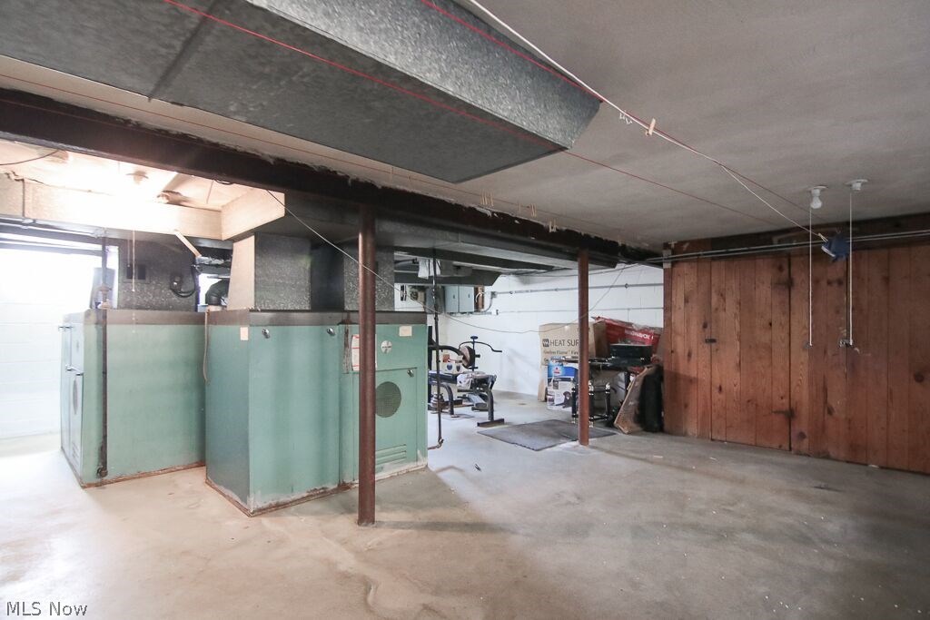 Cedar Center - Residential Lease