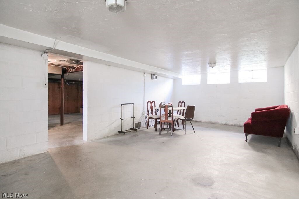 Cedar Center - Residential Lease