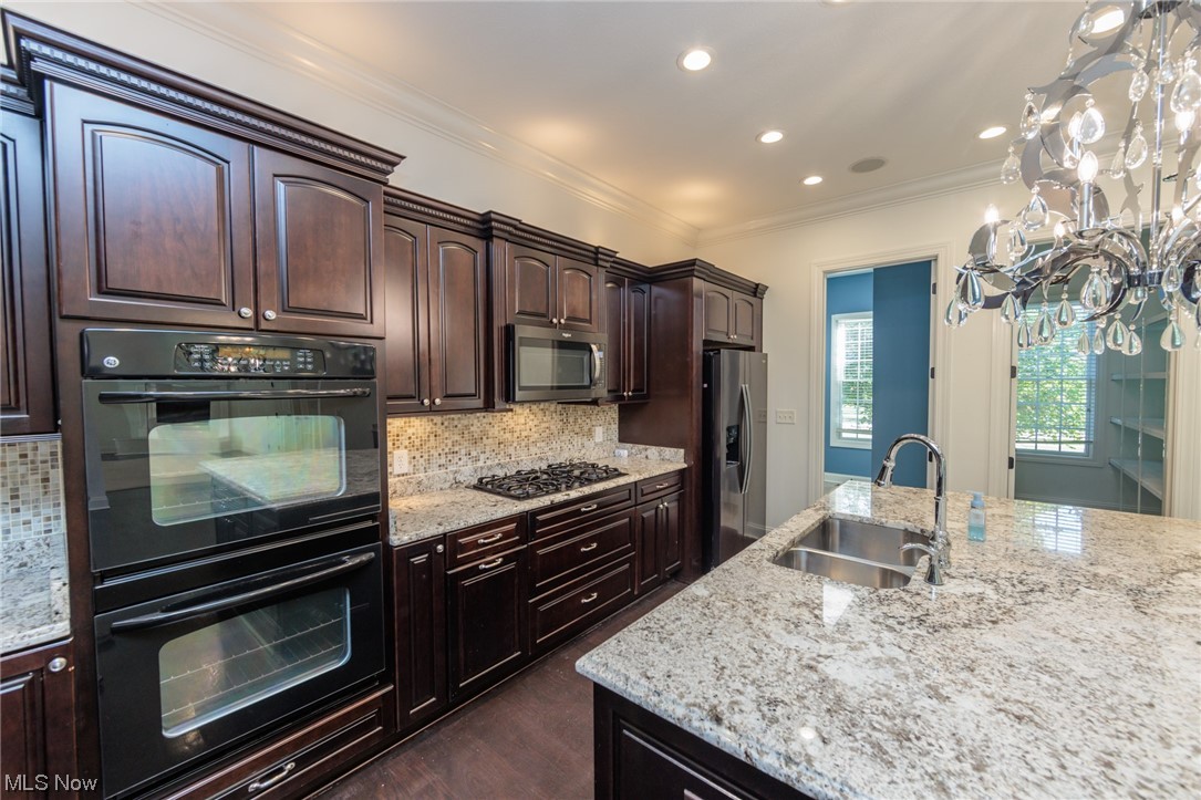 Bur-Oak Estates - Residential Lease