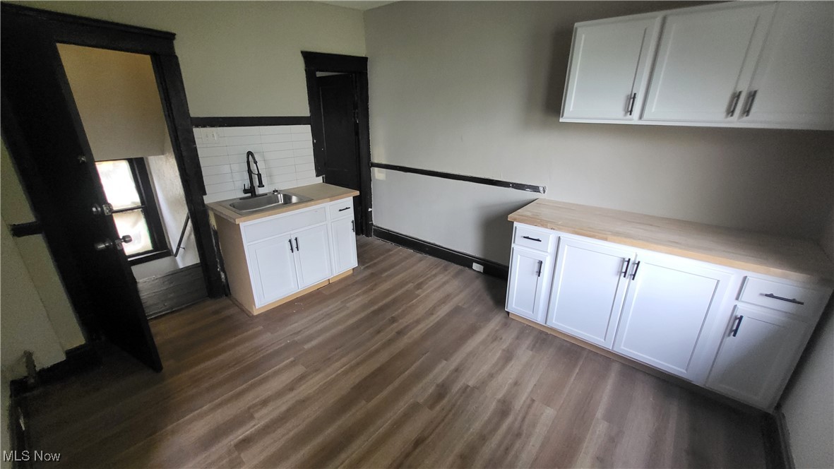 Cleveland, Ohio 44109, United States, 2 Bedrooms Bedrooms, ,1 BathroomBathrooms,Residential,Active,37083