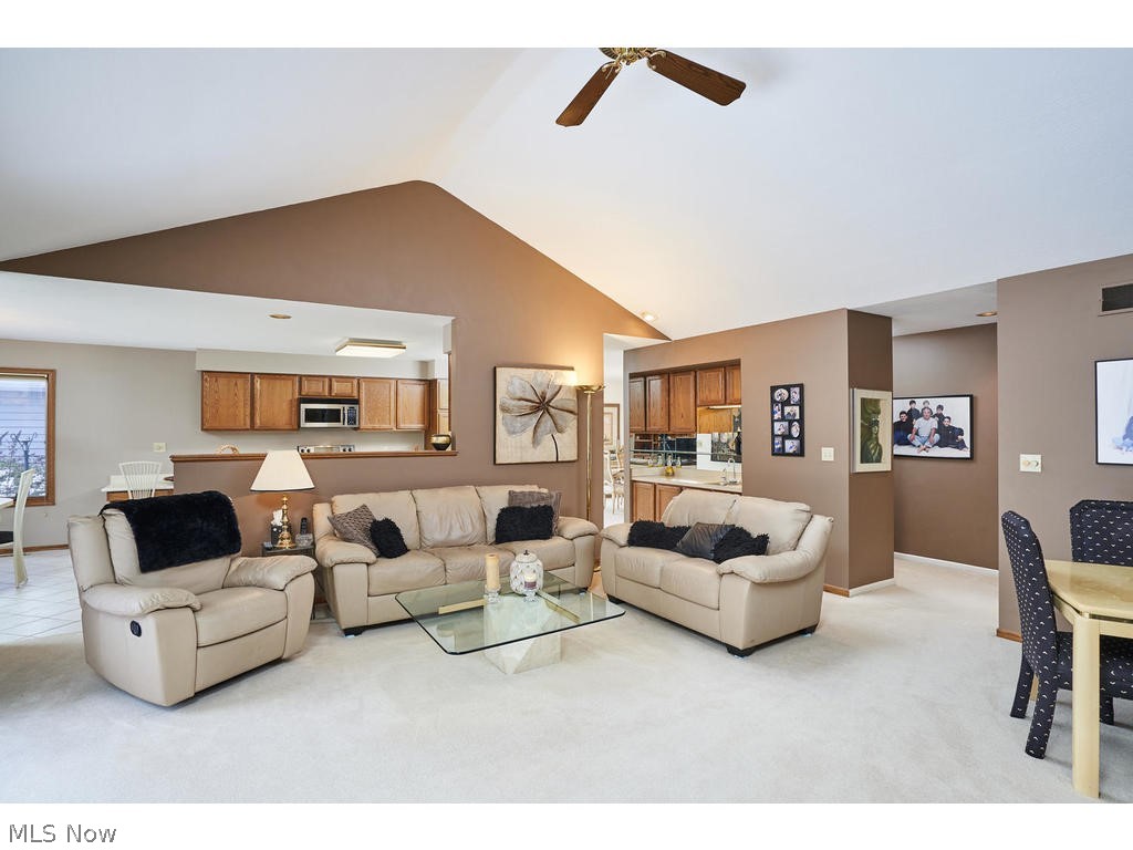 Village Crystal Lakes Condo - Residential