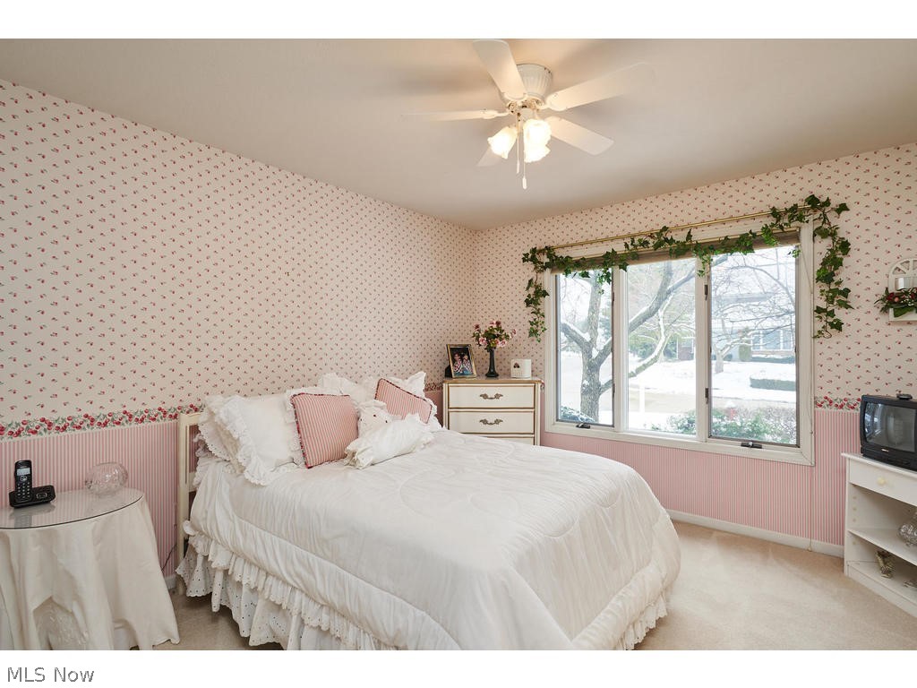 Village Crystal Lakes Condo - Residential