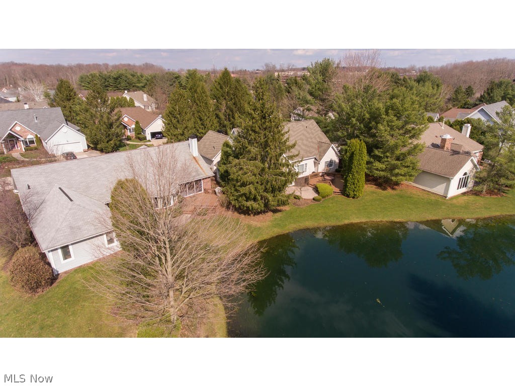 Village Crystal Lakes Condo - Residential