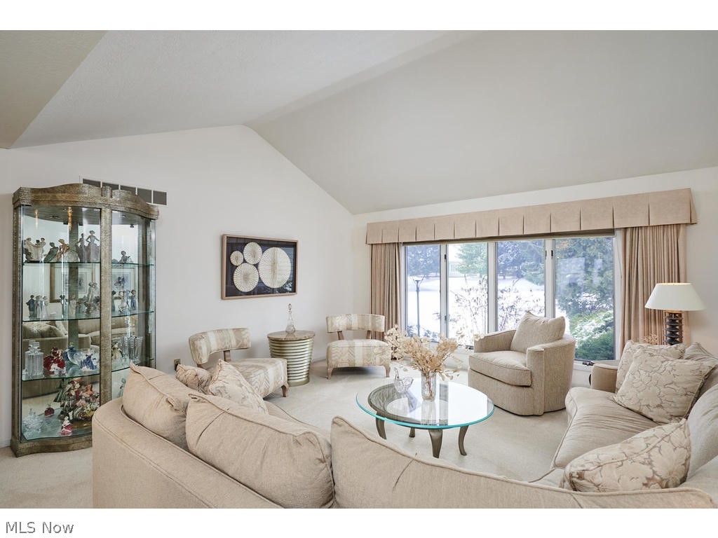 Village Crystal Lakes Condo - Residential