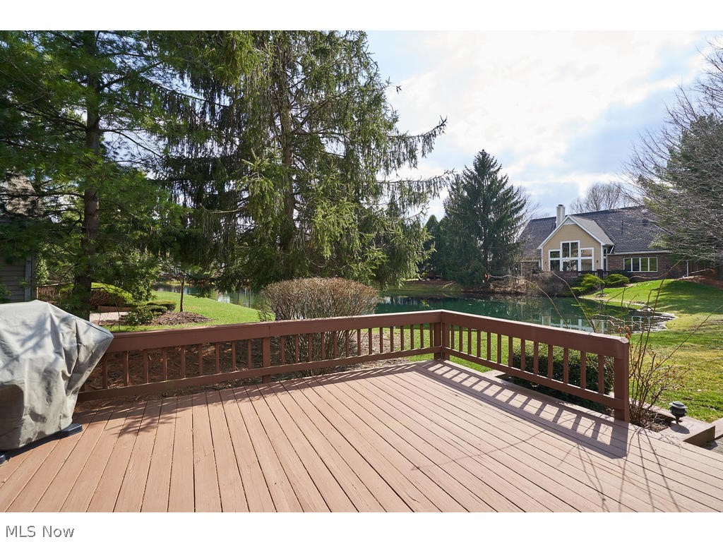 Village Crystal Lakes Condo - Residential